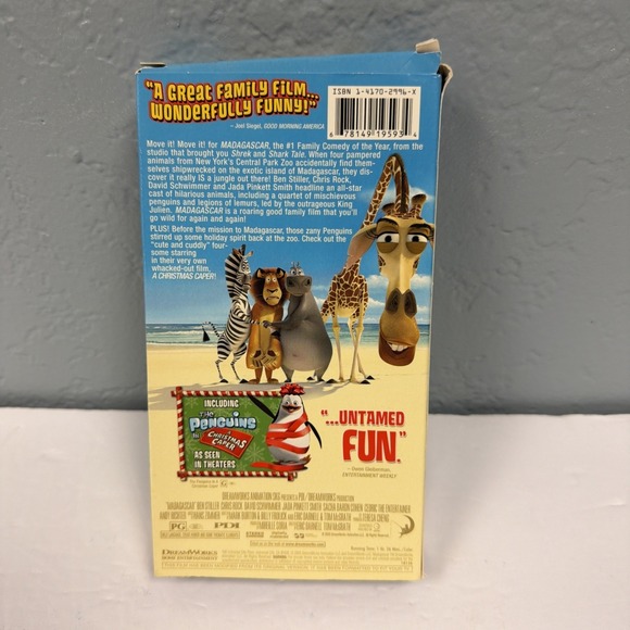 Madagascar (VHS, 2005) Including The Penguins In A Christmas Caper - Picture 2 of 4